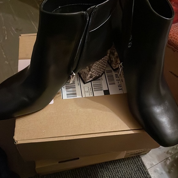 Genuine Black Leather Boots(Not Fake) - Picture 7 of 9